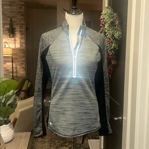 Athleta M quarter zip reflective Gray and Black pullover